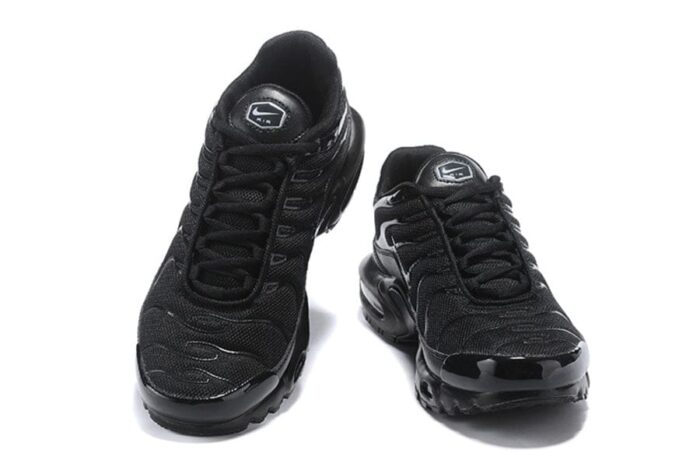 Air Max TN Plus "Triple Black" - Image 4
