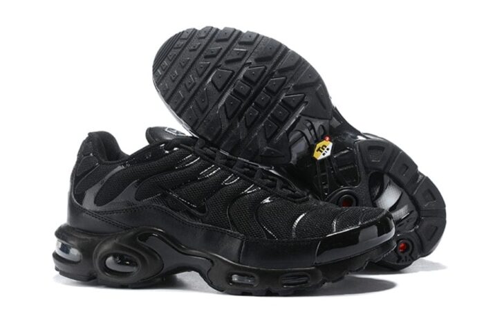 Air Max TN Plus "Triple Black" - Image 2