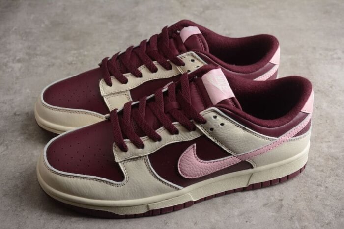 Nike Dunk Low Premium Valentine's Day - Image 2