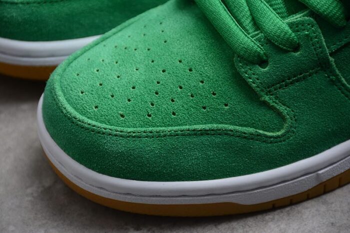 Nike Dunk Low SB "St Patrick's Day" - Image 8