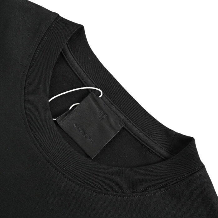 T-Shirt Givenchy GV009 - Image 4