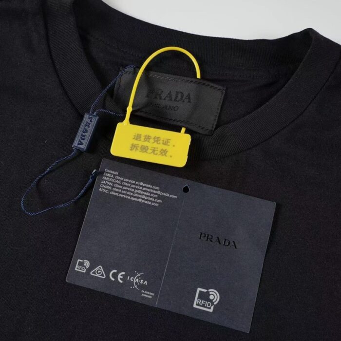 T-shirt Prada Crest Logo Black PD018 - Image 8