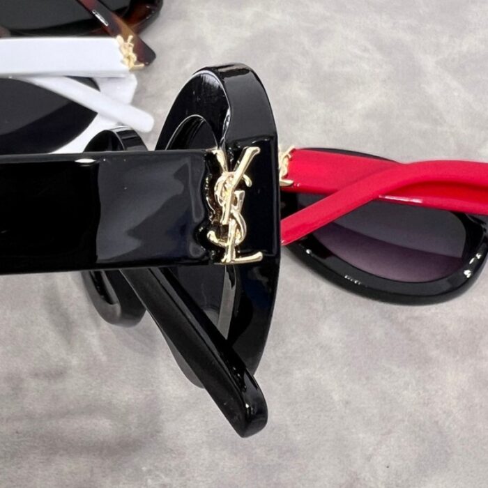Sunglasses Yves Saint Laurent YSL024 - Image 3