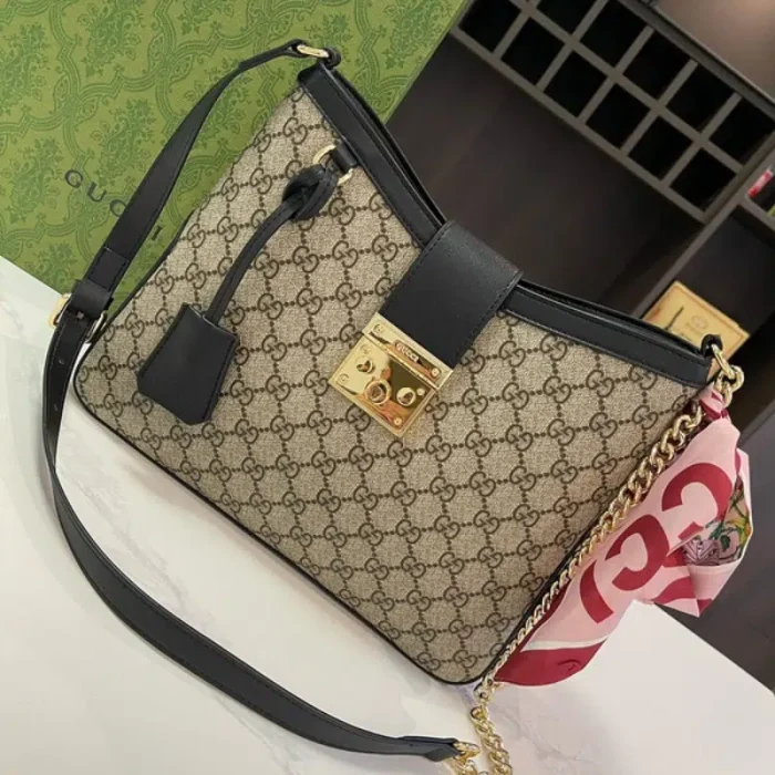 Gucci Padlock GG Medium Shoulder Bag GC231 - Image 2
