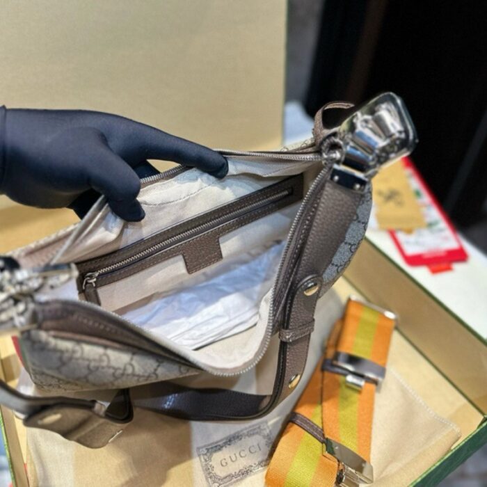 Gucci Attache Shoulder Bag GC243 - Image 5