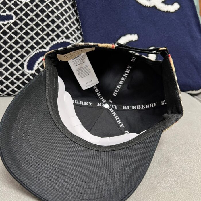 Cap Burberry BY049 - Image 6