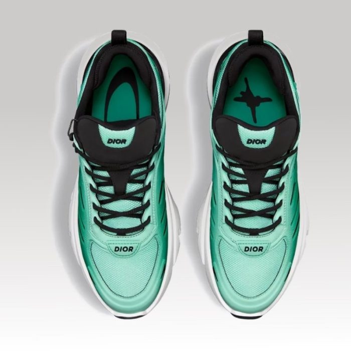 Christian Dior B44 Blade Sneaker Vs Kaws DO167 - Image 3