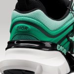 Christian Dior B44 Blade Sneaker Vs Kaws DO167 - Image 4
